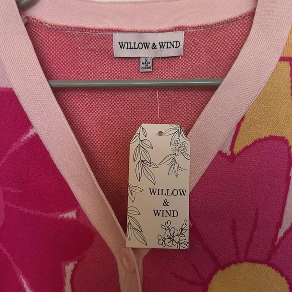 Willow & Wind Flower Print Button Down Cardigan 🌸🌼 - Picture 3 of 3